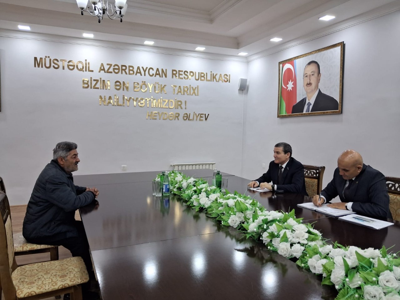 Millət vəkili vətəndaşlarla növbəti görüşünü keçirdi - FOTOLAR